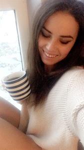 Alexis Young taking a selfie