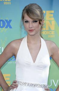 Taylor Swift at the 2011 Teen Choice Awards August 07, 2011 
