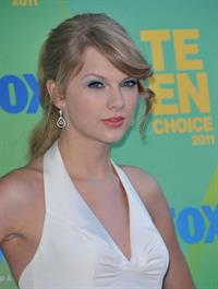 Taylor Swift at the 2011 Teen Choice Awards August 07, 2011 