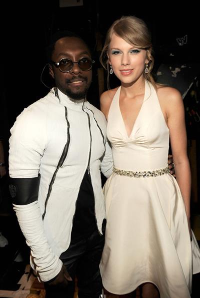 Taylor Swift at the 2011 Teen Choice Awards August 07, 2011 