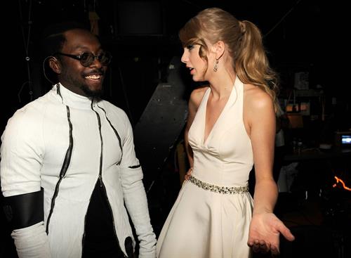 Taylor Swift at the 2011 Teen Choice Awards August 07, 2011 
