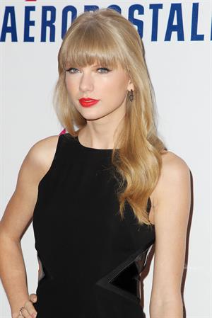 Taylor Swift Z100's Jingle Ball presented by Aeropostale 12/7/12 