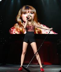 Taylor Swift at the KIIS FM 2012 Jingle Ball concert at Nokia Theatre in Los Angeles - December 1, 2012 