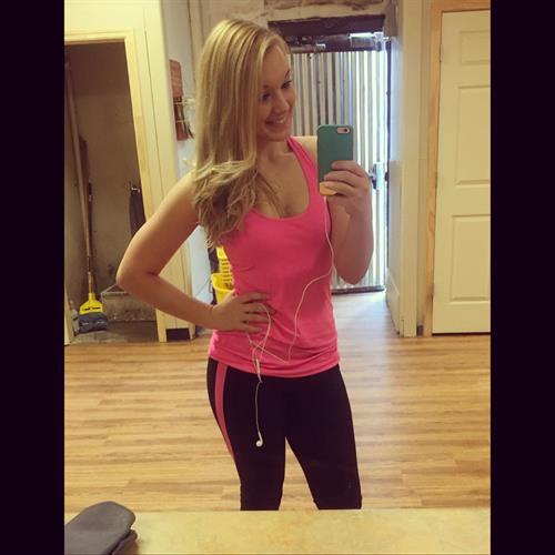 Mariah Alexis Vest taking a selfie