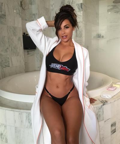 Ana Cheri