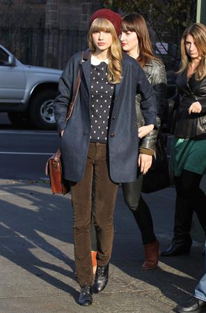 Taylor Swift leaving her hotel in New York City April 12, 2012