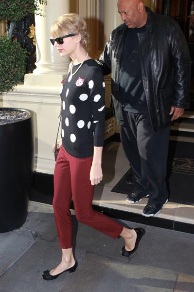 Taylor Swift leaving her hotel in London 11/7/12