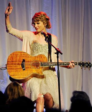 Taylor Swift 41st annual Songwriters Hall of Fame Induction Ceremony on October 16, 2011