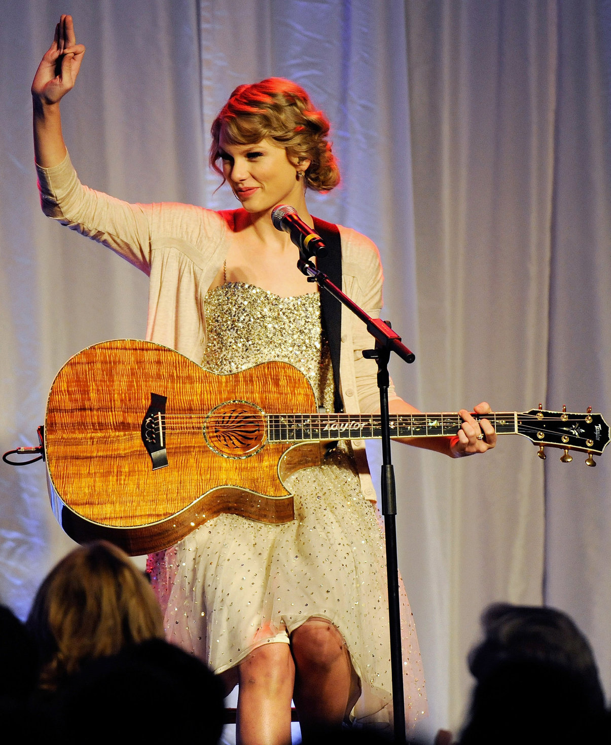 Taylor Swift 41st annual Songwriters Hall of Fame Induction Ceremony on October 16, 2011