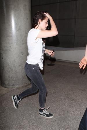 Kristen Stewart – Los Angeles airport arrival 10/4/13  