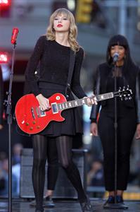 Taylor Swift performs at Good Morning America in New York City October 23, 2012 