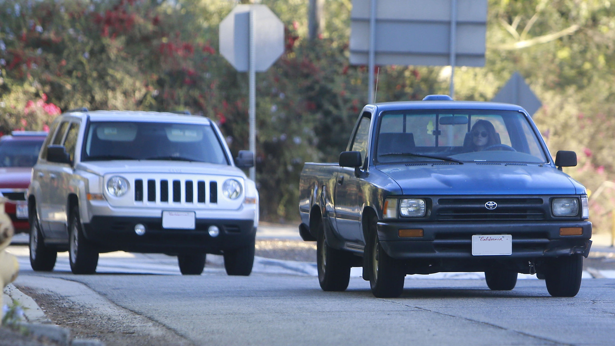 Kristen Stewart driving in Los Angeles - October 30, 2013  