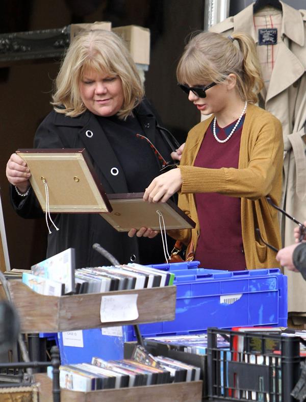 Taylor Swift out and about in London October 4, 2012 