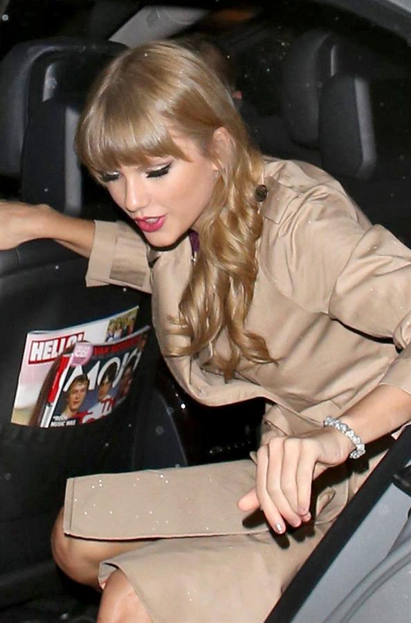 Taylor Swift arrives at her hotel after Factor at Wembley Stadium October 5, 2012 