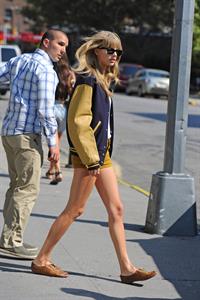 Taylor Swift walking in New York City Aug 31 2012