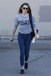 Kristen Stewart walking in Los Angeles - June 13, 2013 