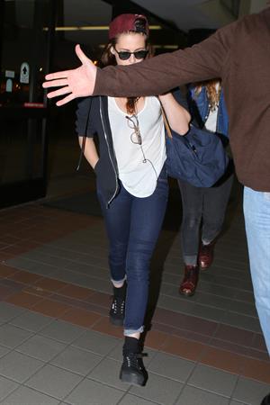 Kristen Stewart at Los Angeles Airport 12/27/12 
