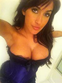 Claudia Sampedro taking a selfie