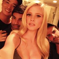 Lara Stone taking a selfie