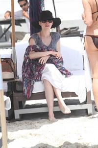 Anne Hathaway on a Beach in Miami 11 05 12 