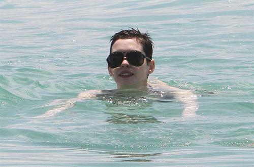 Anne Hathaway on a Beach in Miami 11 05 12 