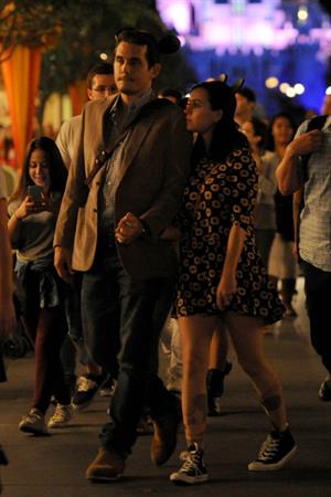 Katy Perry – candids at Disneyland in Anahiem 10/7/13  