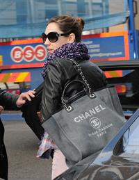 Kelly Brook Arriving home in London - Feb 6, 2013 