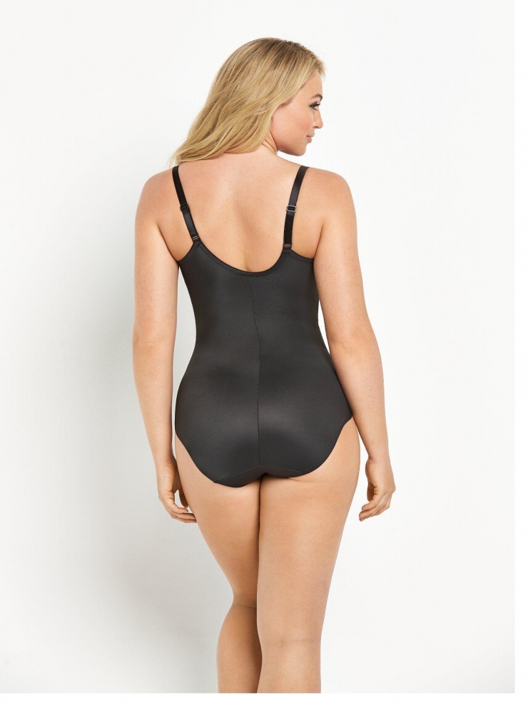 Iskra Lawrence in a bikini - ass