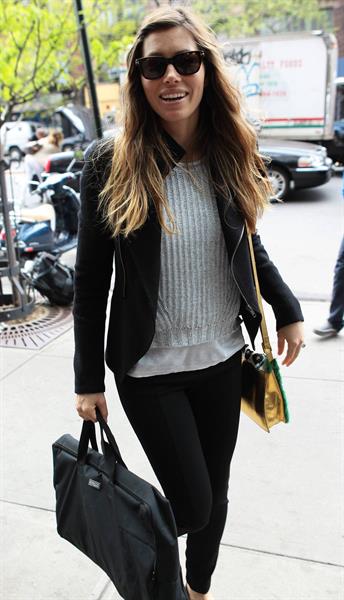 Jessica Biel - Spotted in New York City (06.05.2013) 