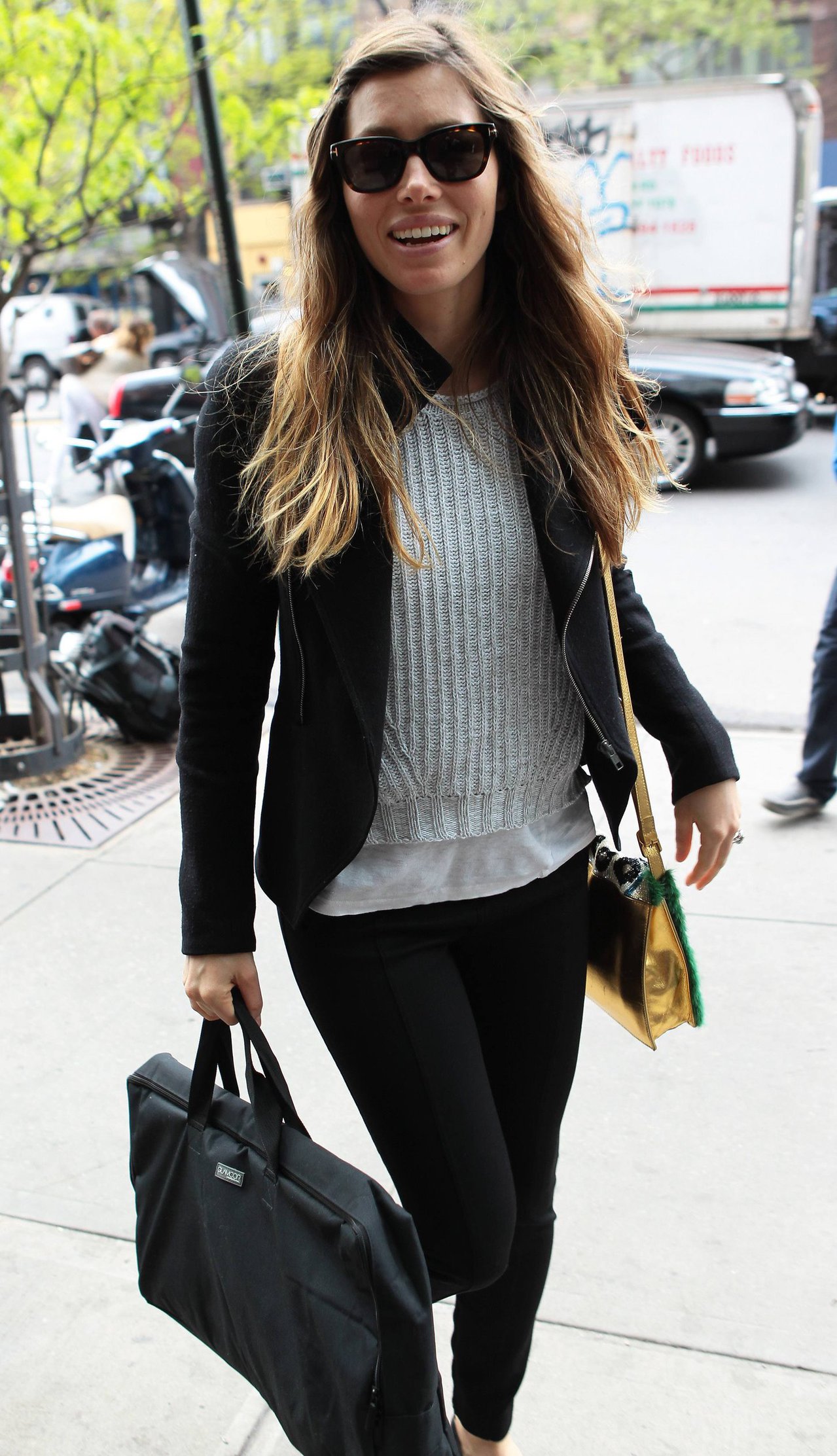 Jessica Biel - Spotted in New York City (06.05.2013) 