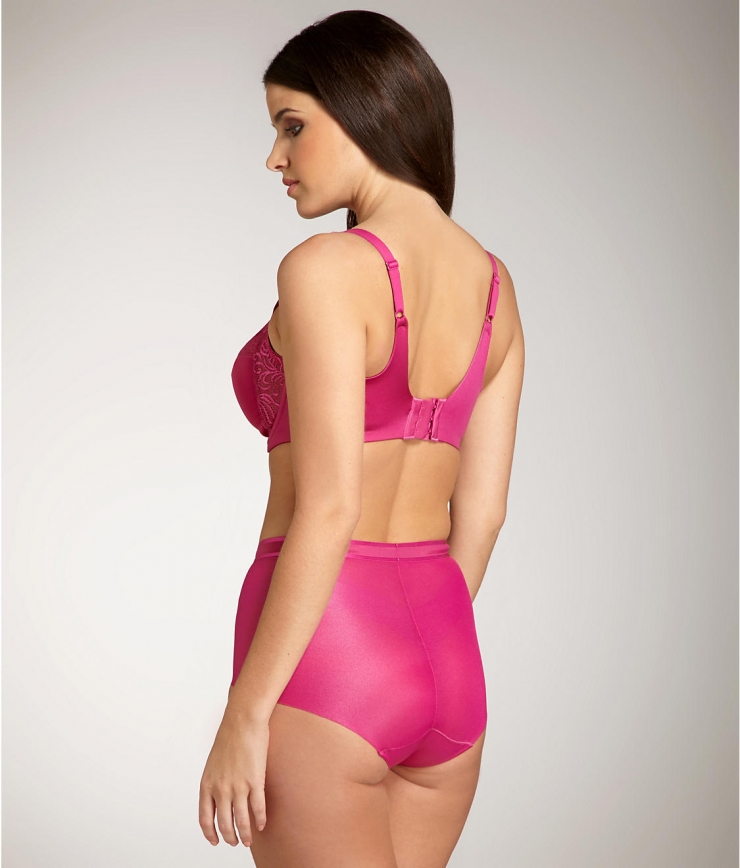 Tahnee Atkinson in lingerie - ass