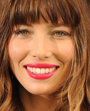 Jessica Biel poses at the Total Recall - Los Angeles Photo Call on July 28, 2012 in Beverly Hills, California