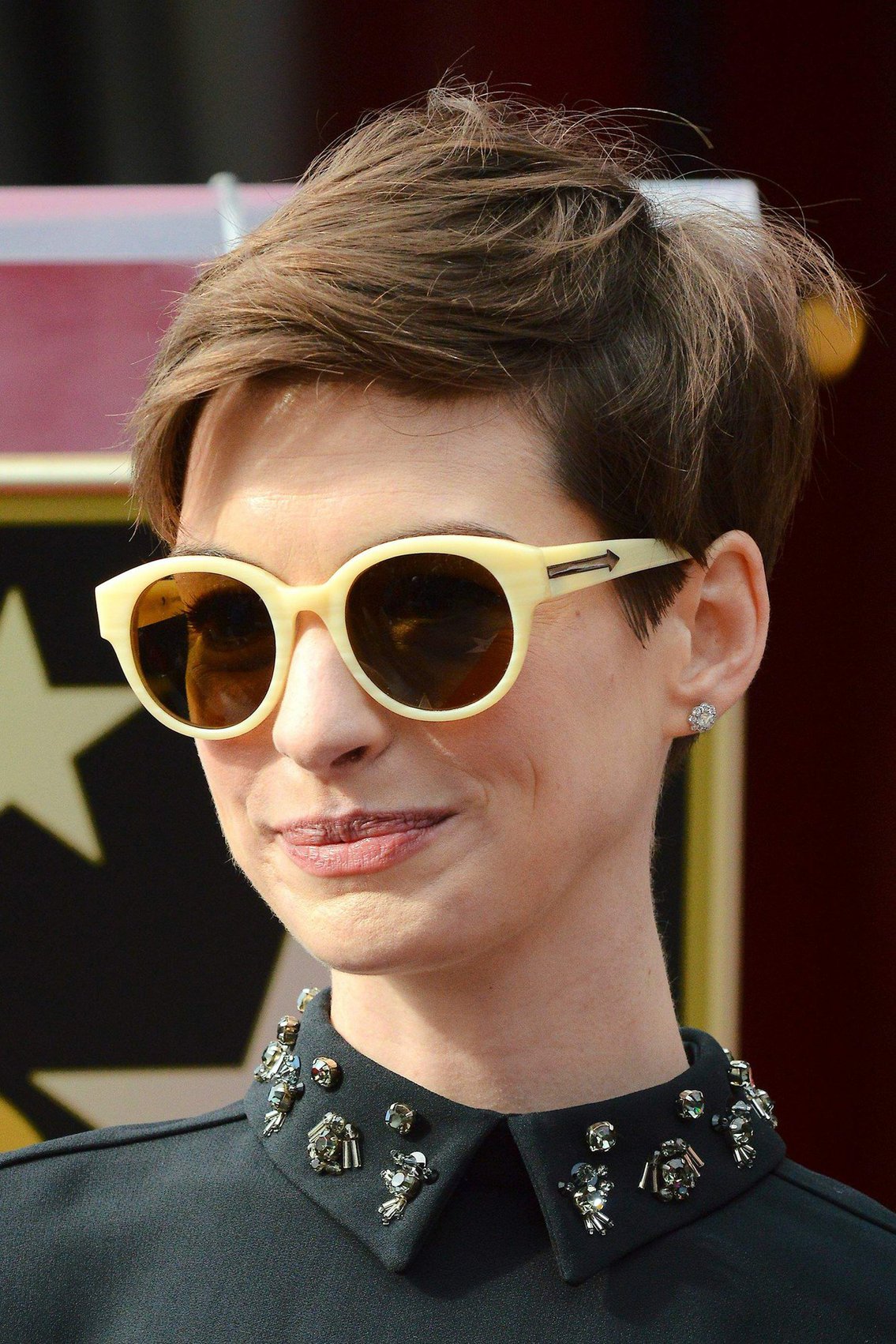 Anne Hathaway attends the Hugh Jackman Hollywood Walk Of Fame Ceremony in Hollywood December 13-2012 