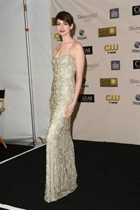 Anne Hathaway attends the Critics' Choice Movie Awards 2013 with Skinnygirl Cocktails at Barkar Hangar
