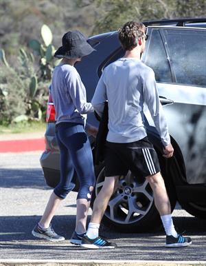 Anne Hathaway out and about in the Hollywood Hills 1/19/13 