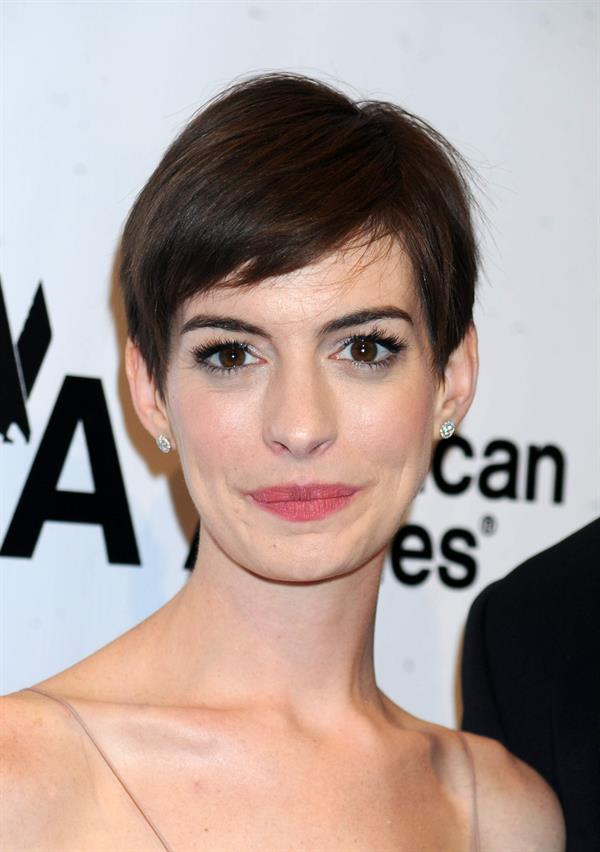 Anne Hathaway Attended the Museum of the Moving Image 27th Annual Black Tie Salute in New York Dec 11, 2012