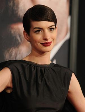 Anne Hathaway Les Miserables NY Premiere December 10-2012 