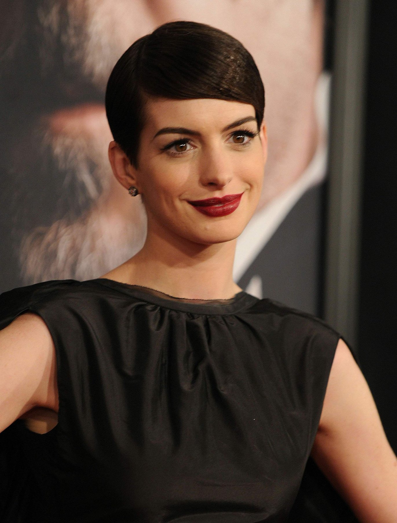 Anne Hathaway Les Miserables NY Premiere December 10-2012 