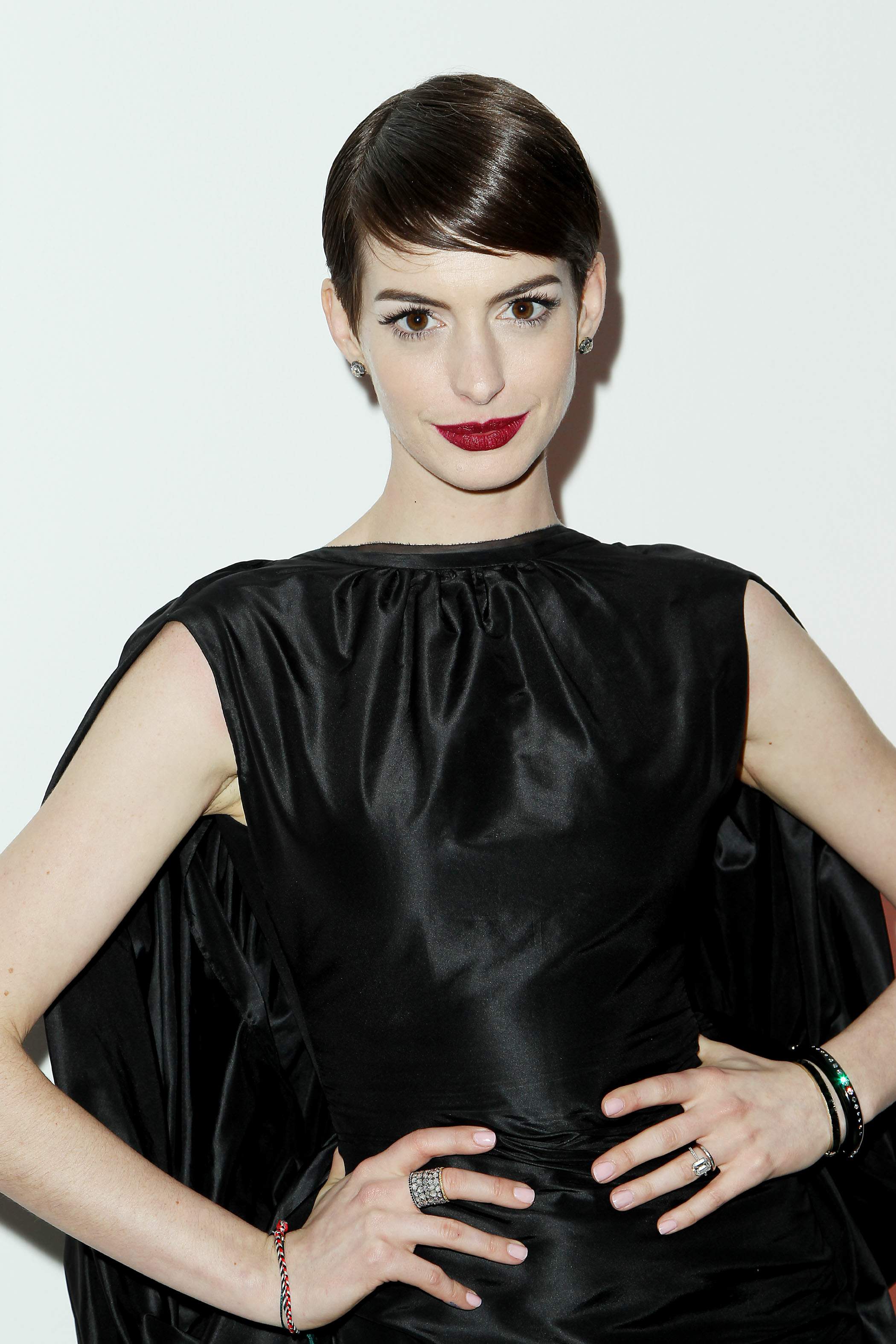 Anne Hathaway Les Miserables NY Premiere December 10-2012 