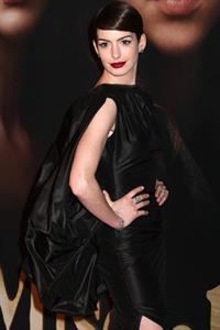 Anne Hathaway Les Miserables NY Premiere December 10-2012 