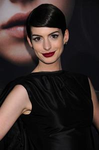 Anne Hathaway Les Miserables NY Premiere December 10-2012 