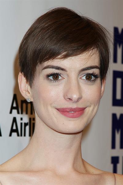 Anne Hathaway Attended the Museum of the Moving Image 27th Annual Black Tie Salute in New York Dec 11, 2012