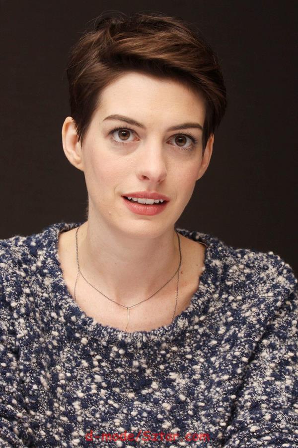 Anne Hathaway Photocall of the musical Les Miserables at the Mandarin Hotel in New York, NY, December 2, 2012