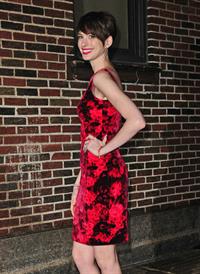 Anne Hathaway outside Ed Sullivan Theater for Letterman December 10-2012 
