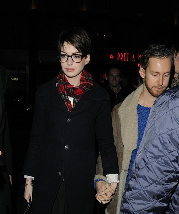 Anne Hathaway leaving her hotel and heading to the Empire Cinema Theatre in London - December 4, 2012