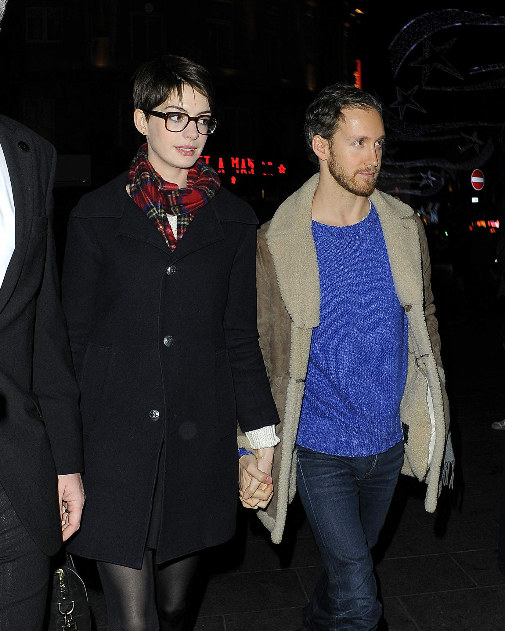 Anne Hathaway leaving her hotel and heading to the Empire Cinema Theatre in London - December 4, 2012