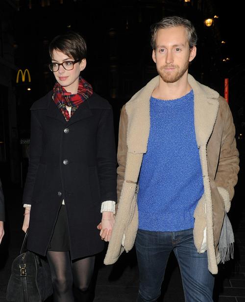 Anne Hathaway leaving her hotel and heading to the Empire Cinema Theatre in London - December 4, 2012