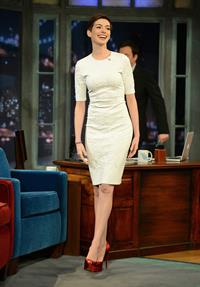 Anne Hathaway Late Night With Jimmy Fallon in New York December 11, 2012 