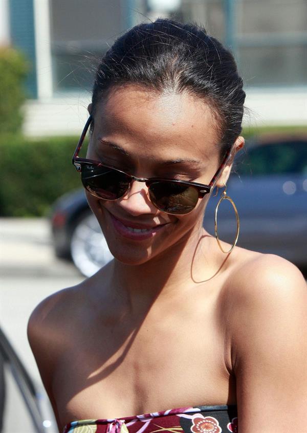 Zoe Saldana runs errands in LA August 5, 2011  