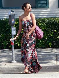 Zoe Saldana runs errands in LA August 5, 2011  